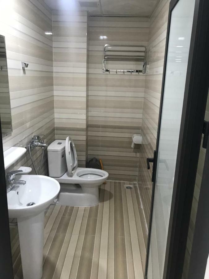 Galaxy Hotel Кат-Ба Экстерьер фото